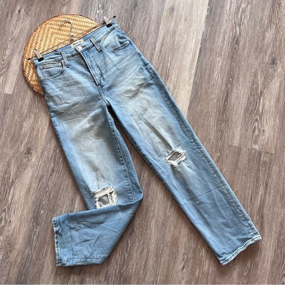 The Perfect Vintage Straight Jean in Danby Wash: Knee-Rip Edition women’s‎ 28 - Picture 2 of 9